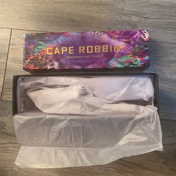 NWT CAPE ROBBIN KEKO SLIDE SANDALS NUDE WITH CLEAR STRAP 5.5 & 6.5 - Picture 5 of 9